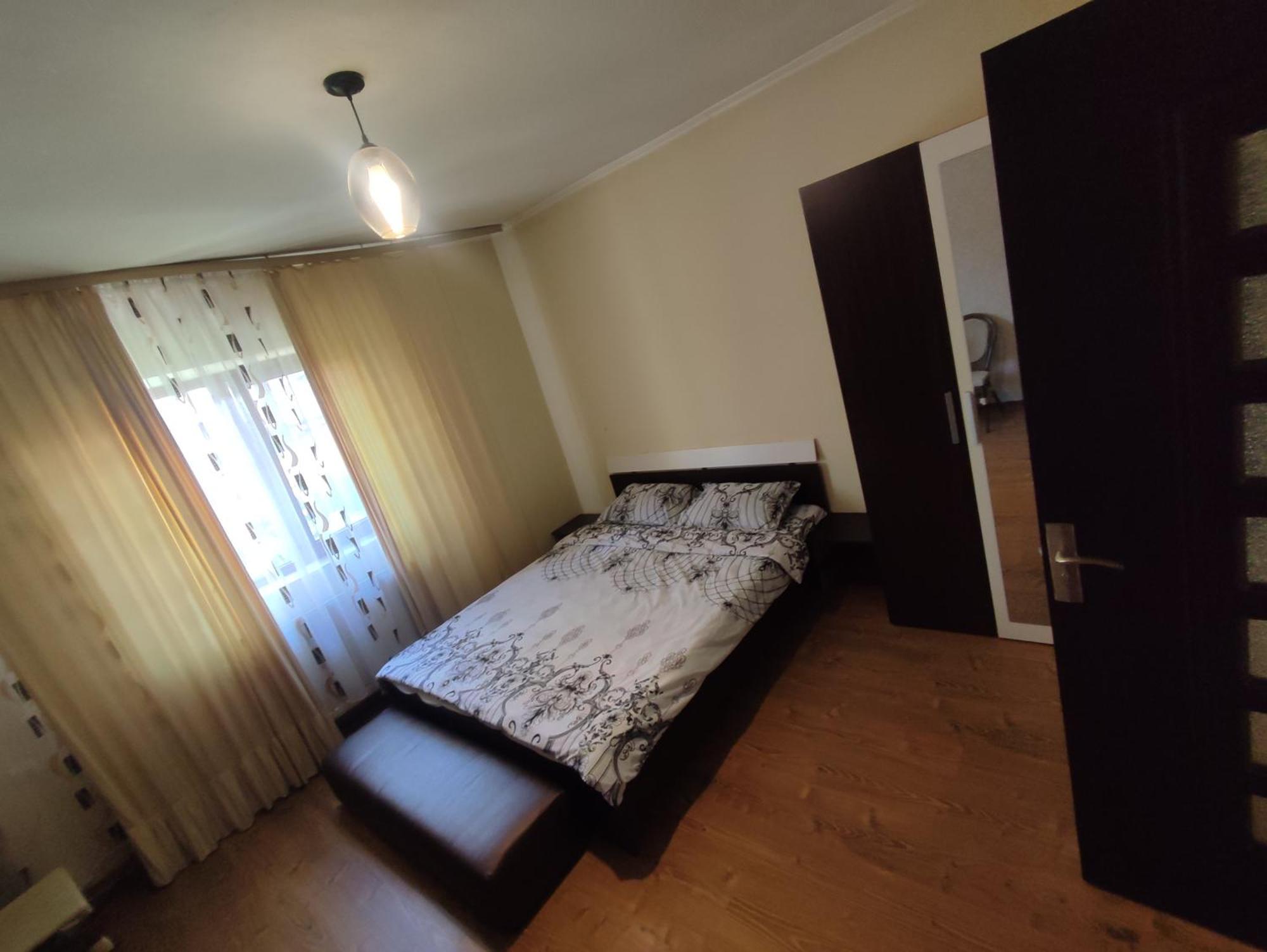 Готель Central House Куртя-де-Арджеш Екстер'єр фото